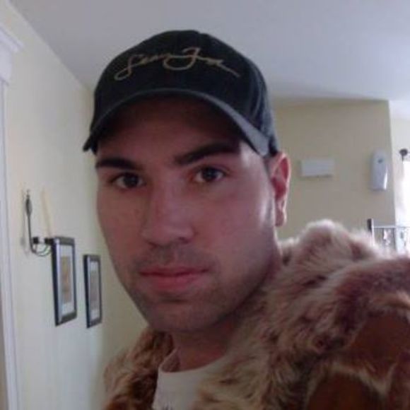 Meet your Posher, Dom - Picture 1 of 1